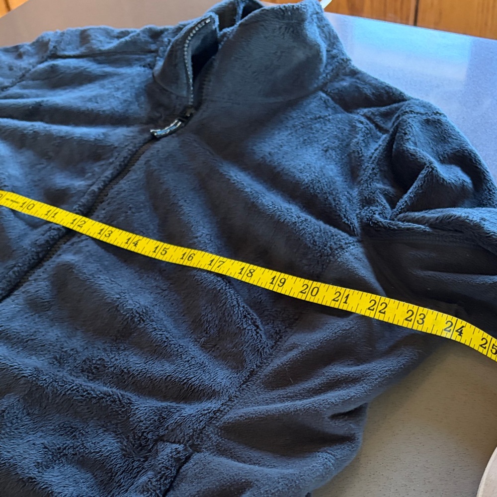 L.L. Bean Black Plush Full-Zip Fleece - Picture 6 of 7